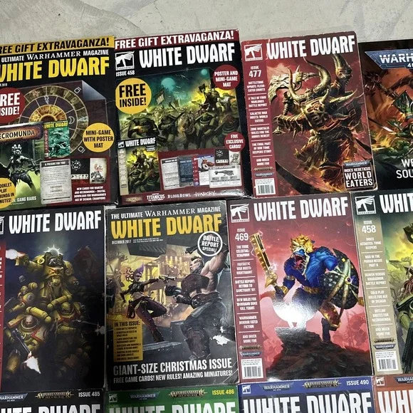 HUGE LOT OF 33 White Dwarf WARHAMMER Magazines 450s 460s 470s 480s Books